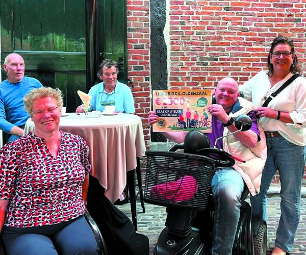 Klas op Wielen overdonderd door gift van Lions BOCA Oldenzaal
