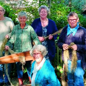 Vlas bewerken tot het gesponnen kan worden