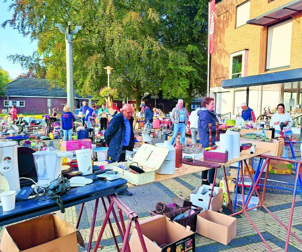 Rommelmarkt IJsclub Losser