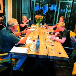 ROC van Twente examineert eerste studenten keuzedeel Bier