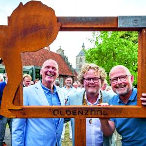 Rotary Club Oldenzaal schenkt ‘Het Doorkijkje’ aan Oldenzaalse gemeenschap