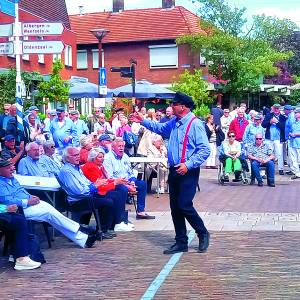 Tien koren maken hun opwachting tijdens Shantyfestival Tubbergen