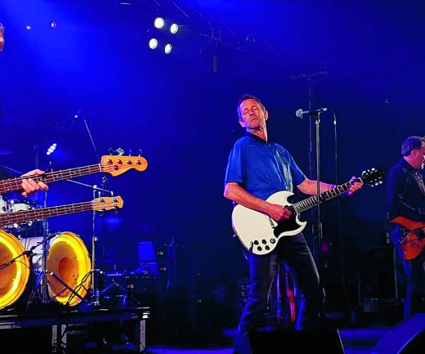 Tribute aan Golden Earring op Kingsnight in Fleringen