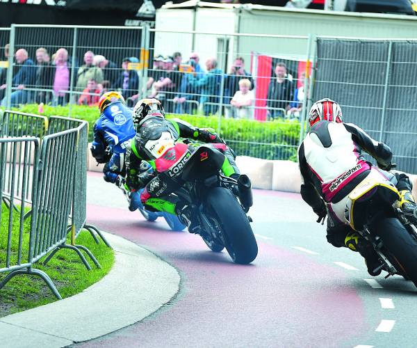 Demoraces en Classic GP Parade daverend succes
