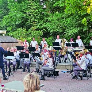 Zomers concert op het Noaberplein