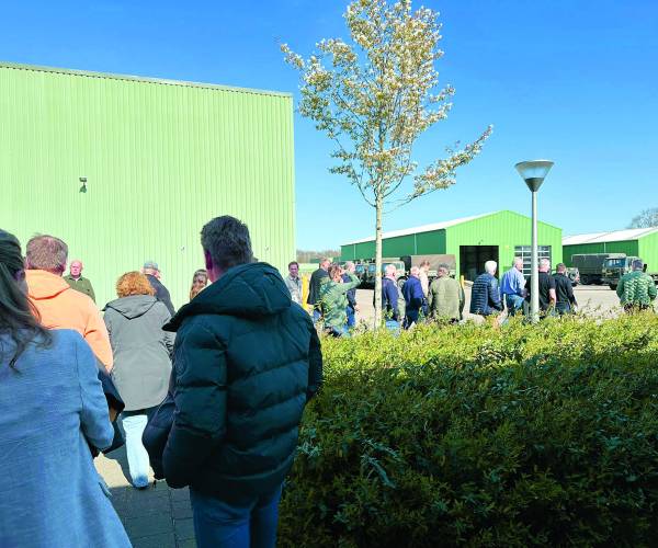 Leden ondernemersvereniging MANS Twente naar NAVO-depot in Almelo