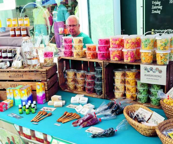 Bourgondische- en Groenmarkt op zomerse zaterdag