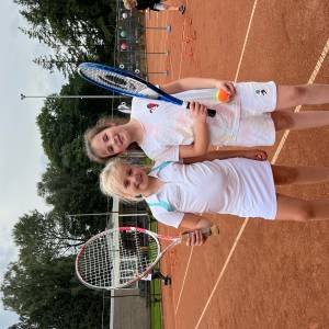 Succesvol vriendjestoernooi bij tennisvereniging Luctor et Emergo