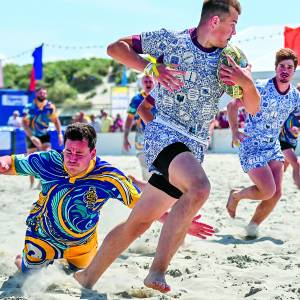 Almelose rugbyers naar grootste beach rugbytoernooi ter wereld