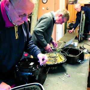 Plezier in repareren bij Repair Café Windmolenbroek