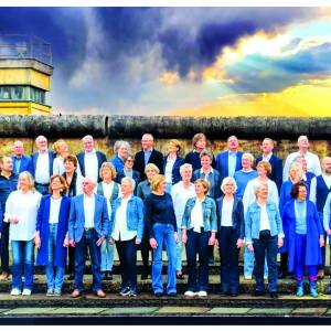 Ad Fundum zingt 'Het Gemis' in St Georgius na dodenherdenking Almelo op 4 mei