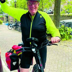 Sjaak Muurlink op twee wielen van Losser naar Letland