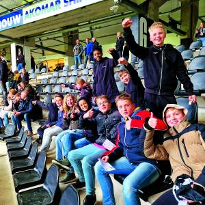 Leerlingen groep 8 van De Tandem bezoeken wedstrijd Heracles Almelo – AZ