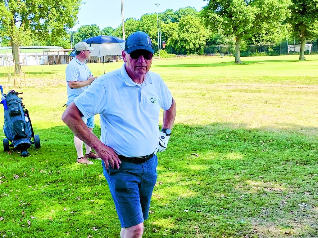 Voorzitter Jan Kappert bedankte de vrijwilligers voor een grootse inzet voor Golfclub Almelo.