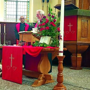 Dominee Jan Adriaanse is na kerkelijke rondreis door Nederland en Duitsland op zijn plek als nieuwe predikant in Denekamp