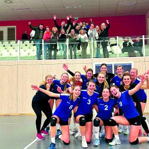 Denekampse volleybalmeiden bij beste 8 van Nederland