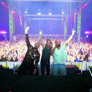 Kippenvelmomenten en gezelligheid op Zomerfeest De Pollen