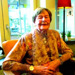 Feestelijke honderdste verjaardag voor Ria van den Akker-Soest