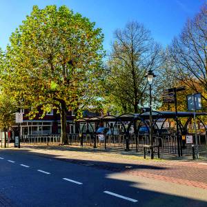 Bewaakte fietsenstalling Bisschopstraat / Kloosterstraat geopend