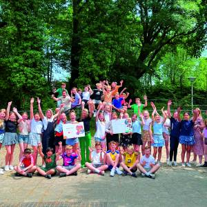 Basisschool de Esch uit Oldenzaal wint Textiel Race Twente!