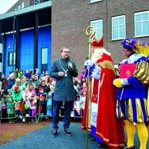 Al ging de brug wat later open, Sint is toch gekomen