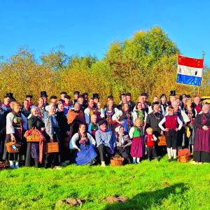 De Losser Böggelrieders en Daansers naar Hamburg