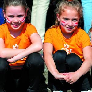Zonovergoten Koningsdag en Boerenmarkt stralen in het centrum van Losser!
