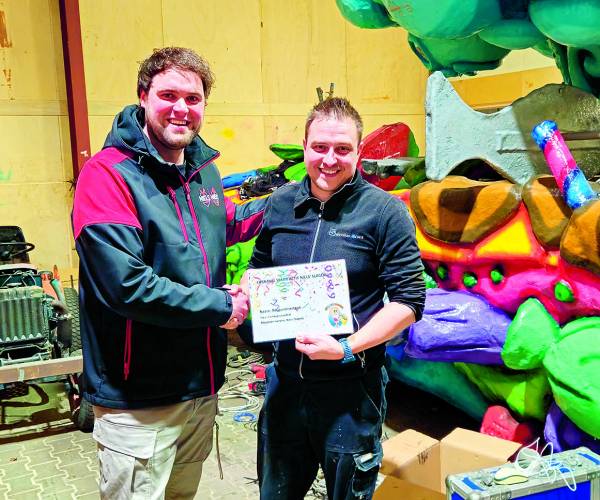 Niels' Slagerij verrast carnavalsverenigingen met succesvolle spaaractie!