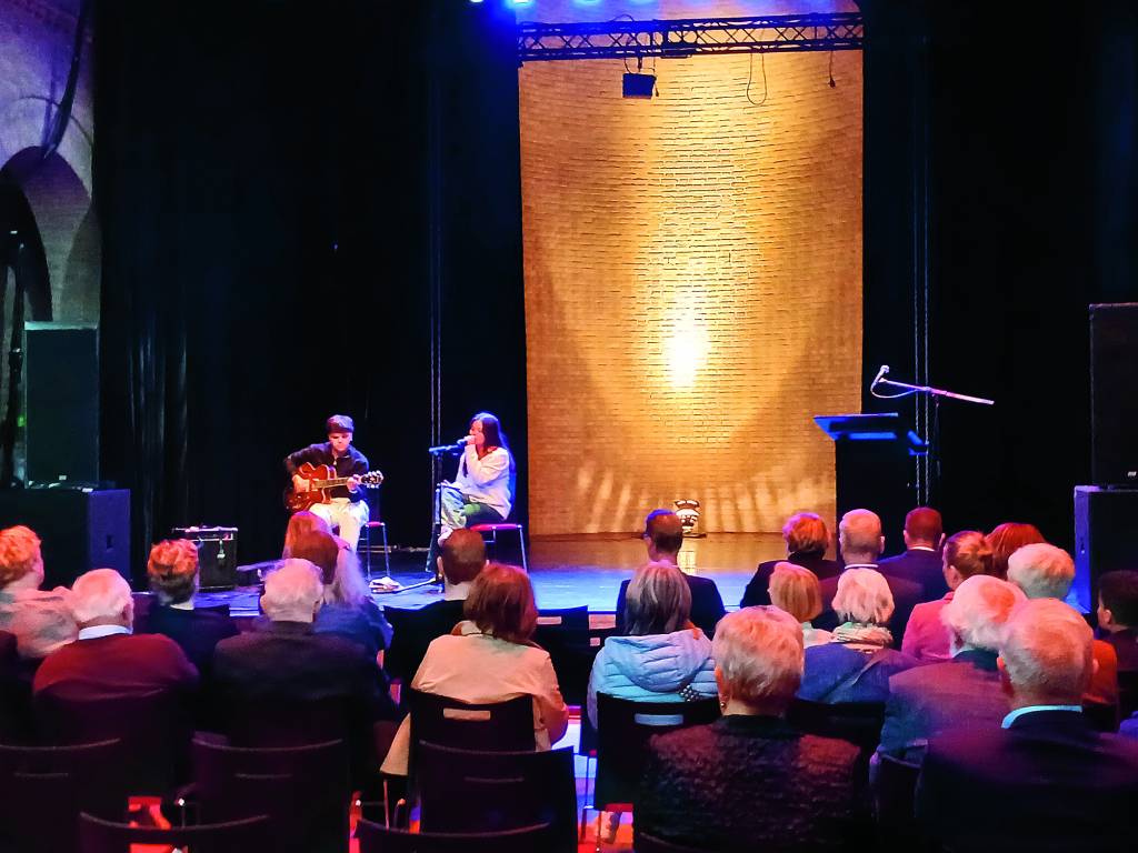 Muziek en zang van de Podiumacademie in Hof 88.