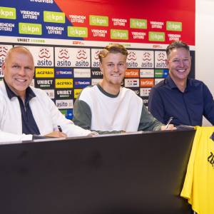 Doelman Leco Zeevalkink tekent contract bij Heracles Almelo
