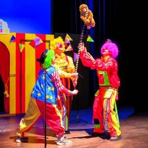 Toneelgroep Klup Twente op de planken met ‘Het kleine reizende circus’
