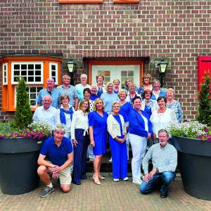 Tuesday Fever sluit zangseizoen swingend af in ‘t Oale Roadhoes