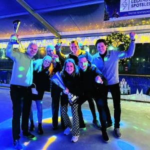 Weusthuis Makelaardij wint Oldenzaalse Bedrijven Curling Competitie 2023